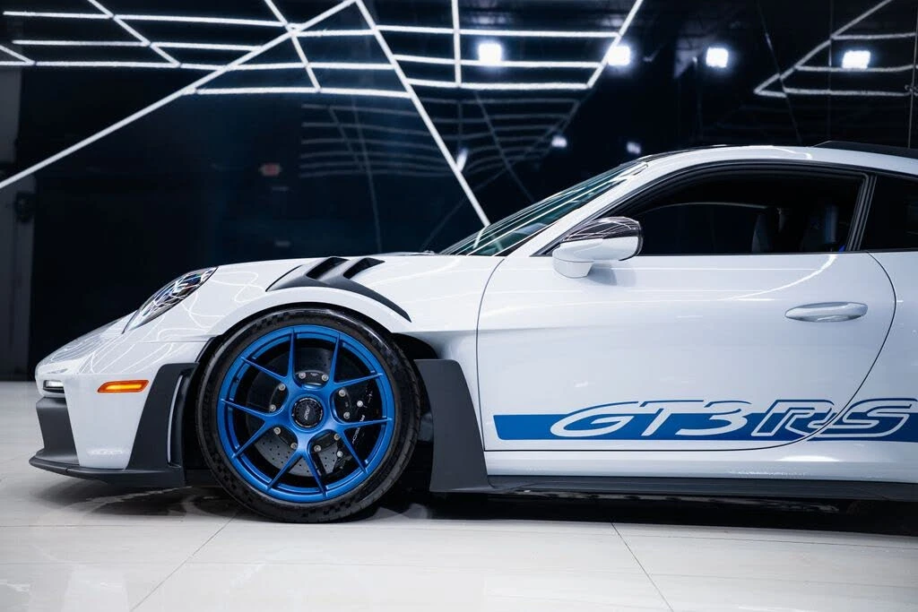 2025 Porsche 992 GT3 RS - Image 12 of 31