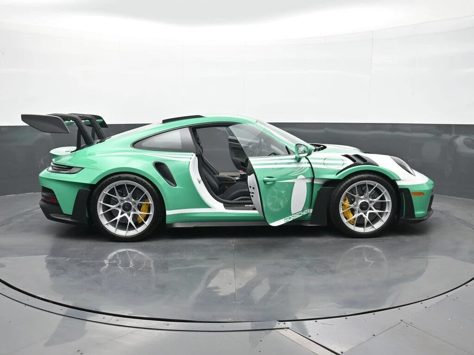 2025 Porsche 992 GT3 RS - Image 28 of 28