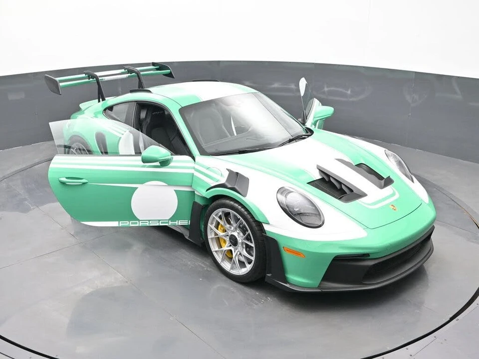 2025 Porsche 992 GT3 RS - Image 27 of 28