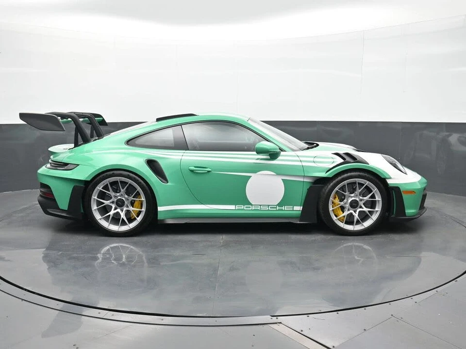 2025 Porsche 992 GT3 RS - Image 18 of 28