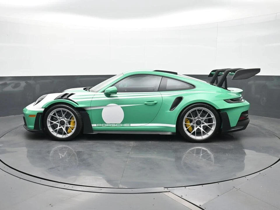 2025 Porsche 992 GT3 RS - Image 2 of 28