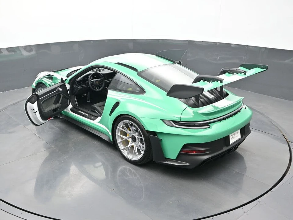 2025 Porsche 992 GT3 RS - Image 23 of 28