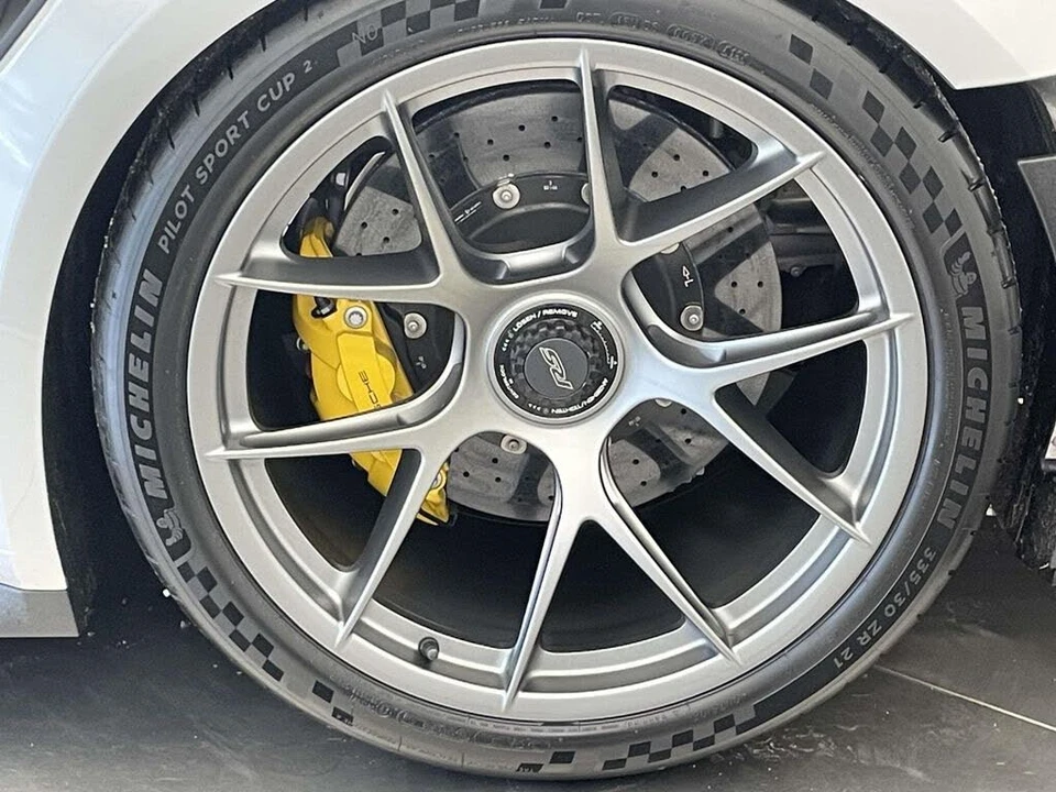 2025 Porsche 992 GT3 RS - Image 12 of 31