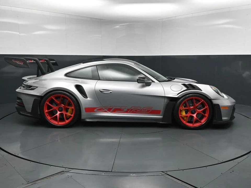 2025 Porsche 992 GT3 RS - Image 13 of 31