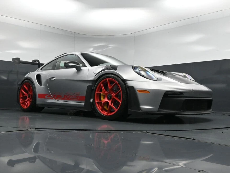 2025 Porsche 992 GT3 RS - Image 30 of 31