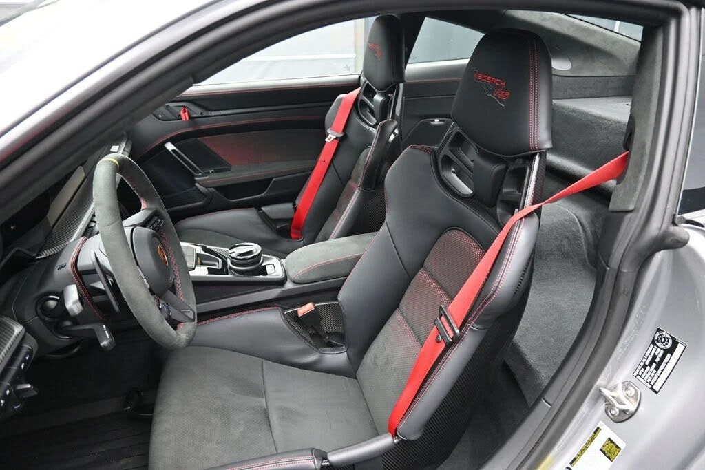 2025 Porsche 992 GT3 RS - Image 7 of 31