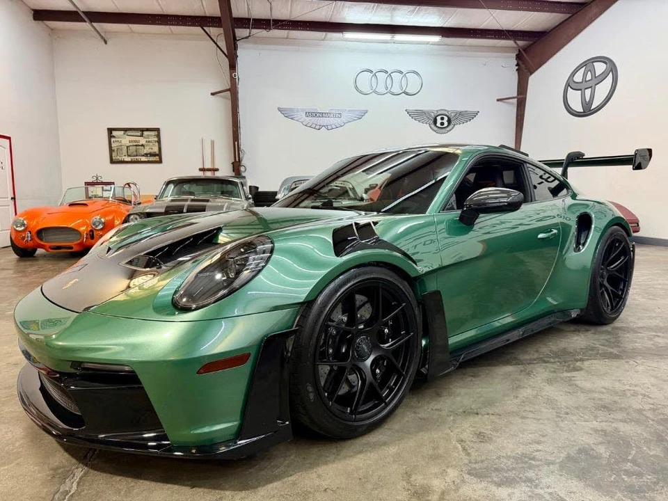 2025 Porsche 992 GT3 RS - Image 5 of 13