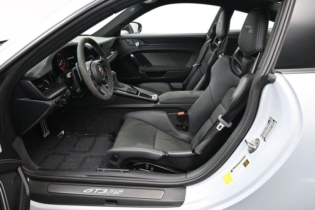2025 Porsche 992 GT3 RS - Image 23 of 31