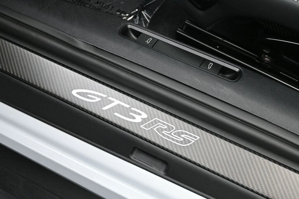 2025 Porsche 992 GT3 RS - Image 25 of 31