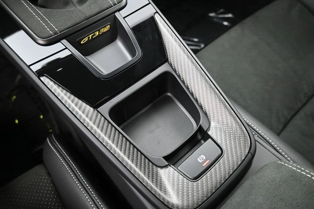 2025 Porsche 992 GT3 RS - Image 19 of 31