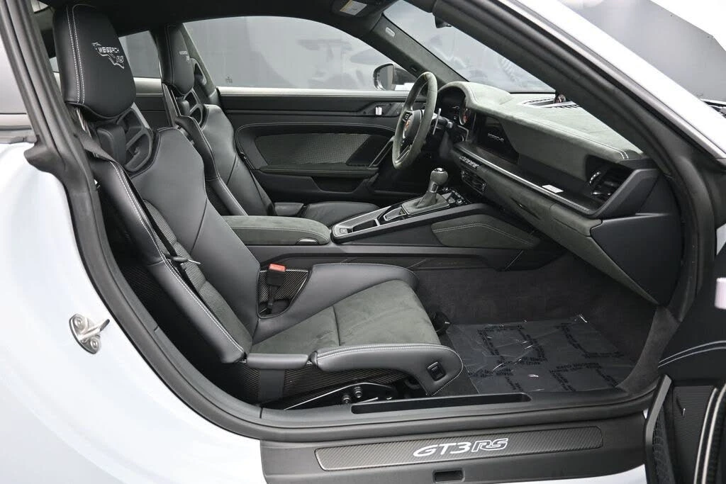 2025 Porsche 992 GT3 RS - Image 30 of 31
