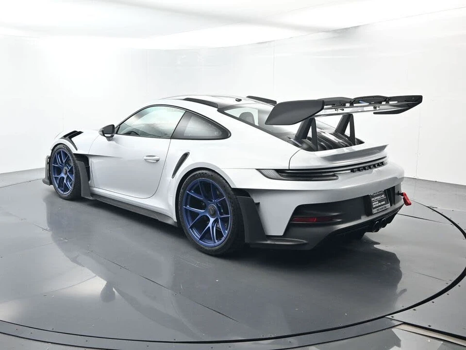 2025 Porsche 992 GT3 RS - Image 3 of 31