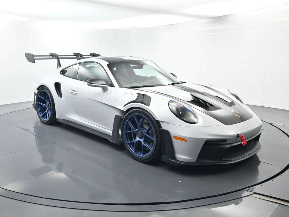 2025 Porsche 992 GT3 RS - Image 17 of 31