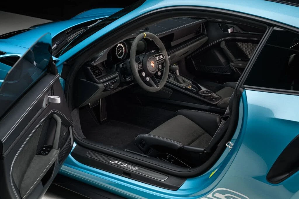 2025 Porsche 992 GT3 RS - Image 31 of 31