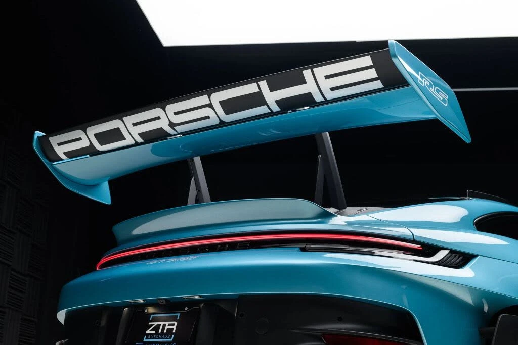 2025 Porsche 992 GT3 RS - Image 29 of 31