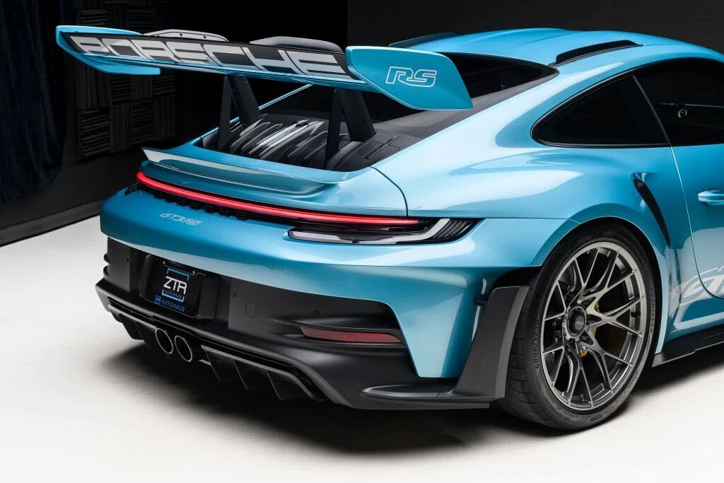 2025 Porsche 992 GT3 RS - Image 27 of 31