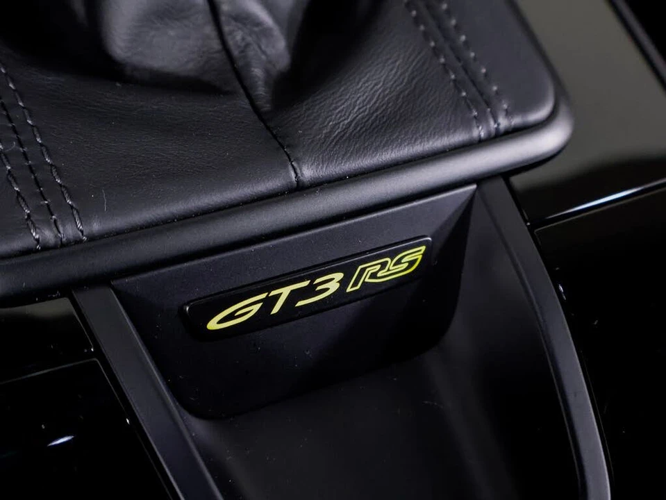 2025 Porsche 992 GT3 RS - Image 17 of 31