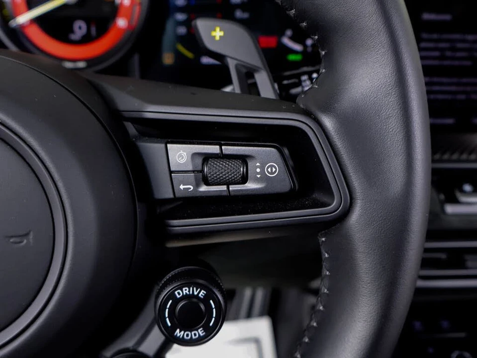 2025 Porsche 992 GT3 RS - Image 26 of 31
