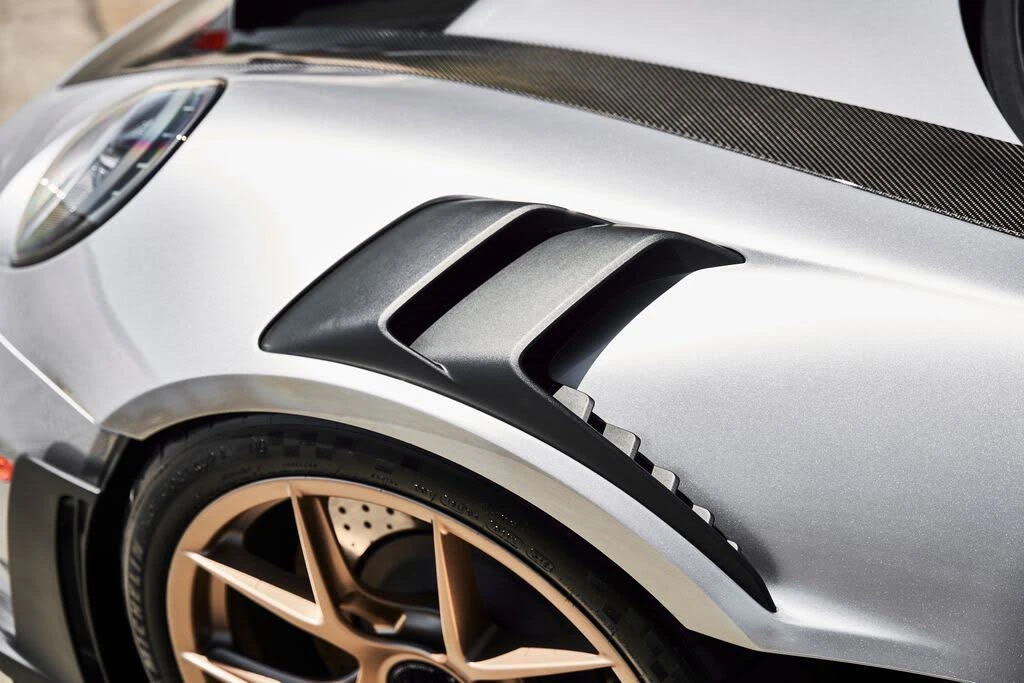 2025 Porsche 992 GT3 RS - Image 9 of 31