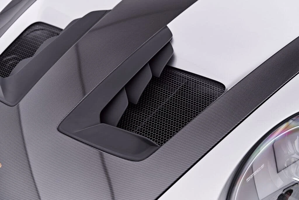 2025 Porsche 992 GT3 RS - Image 25 of 31