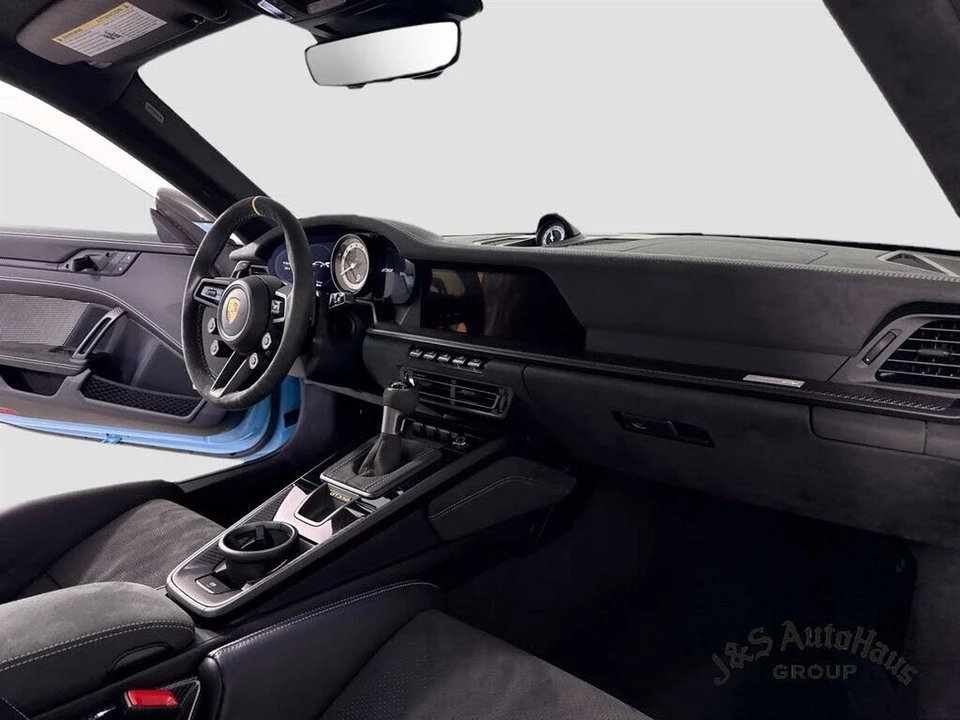 2025 Porsche 992 GT3 RS - Image 30 of 31
