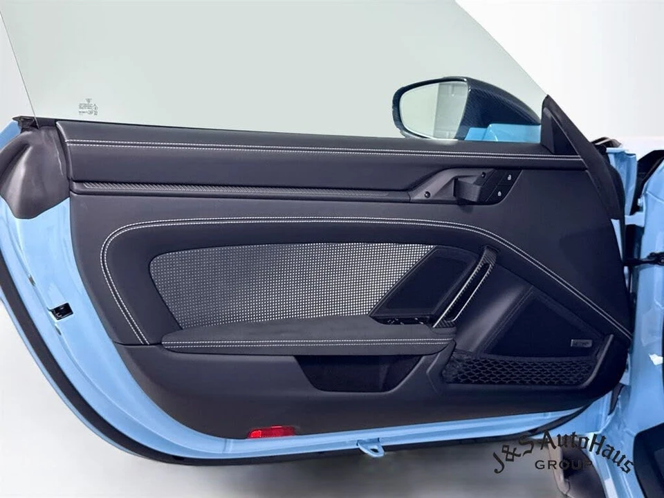 2025 Porsche 992 GT3 RS - Image 23 of 31