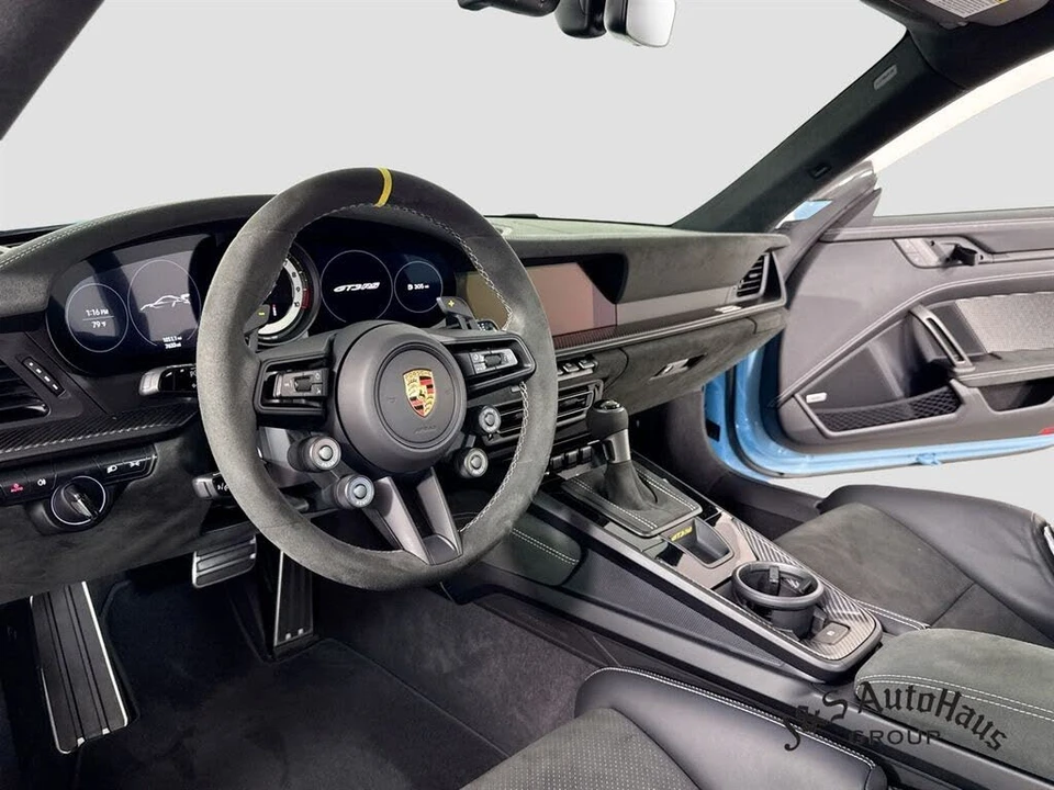 2025 Porsche 992 GT3 RS - Image 29 of 31