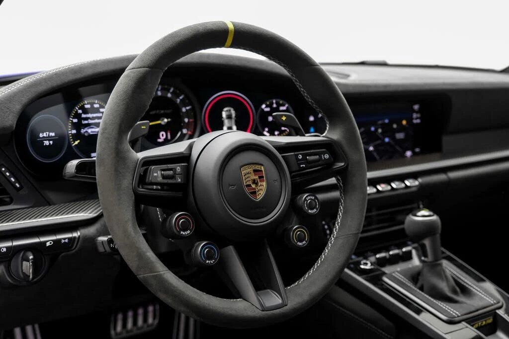 2025 Porsche 992 GT3 RS - Image 21 of 31
