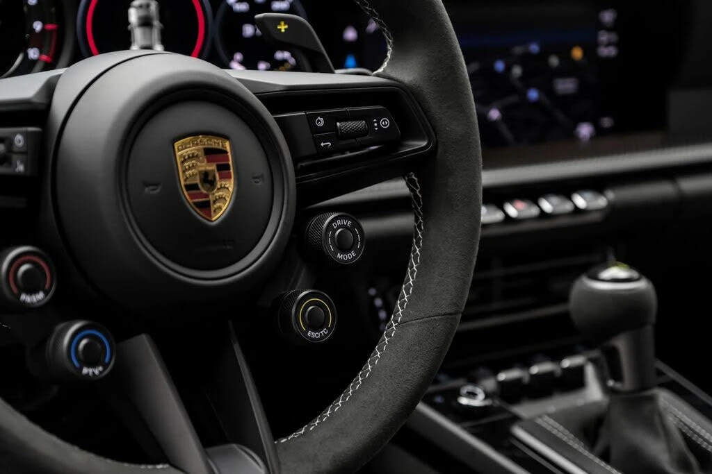 2025 Porsche 992 GT3 RS - Image 23 of 31