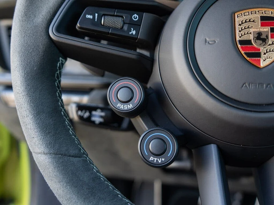 2025 Porsche 992 GT3 RS - Image 22 of 31