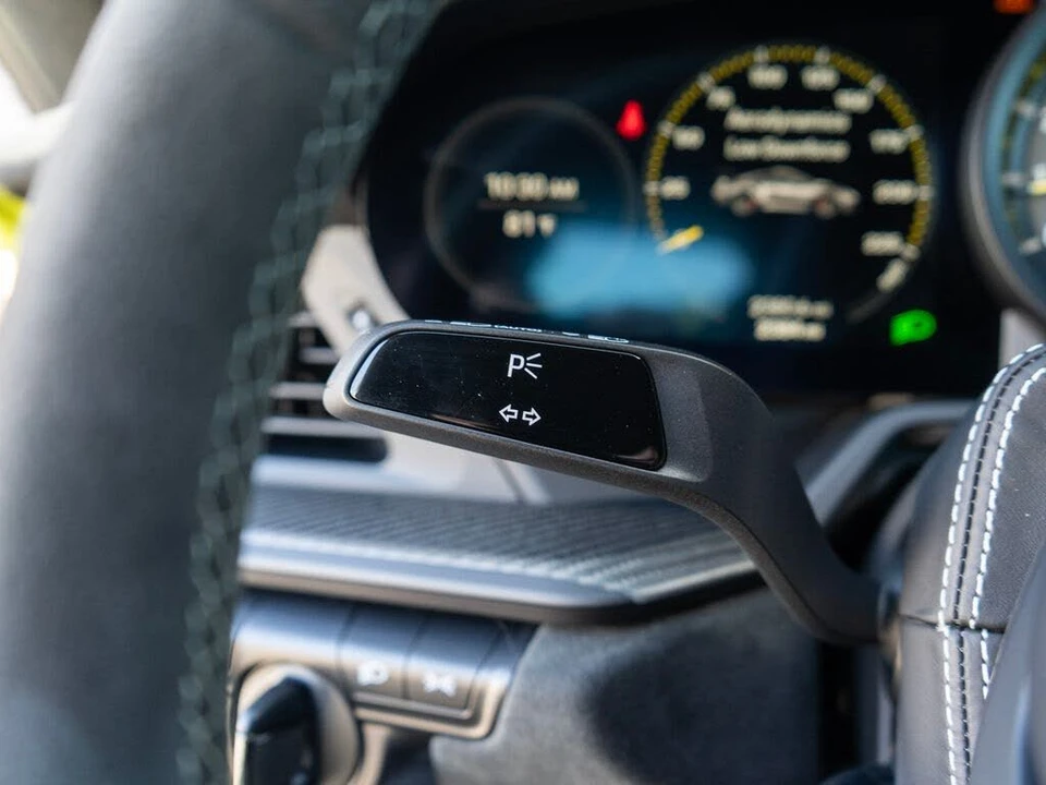 2025 Porsche 992 GT3 RS - Image 19 of 31