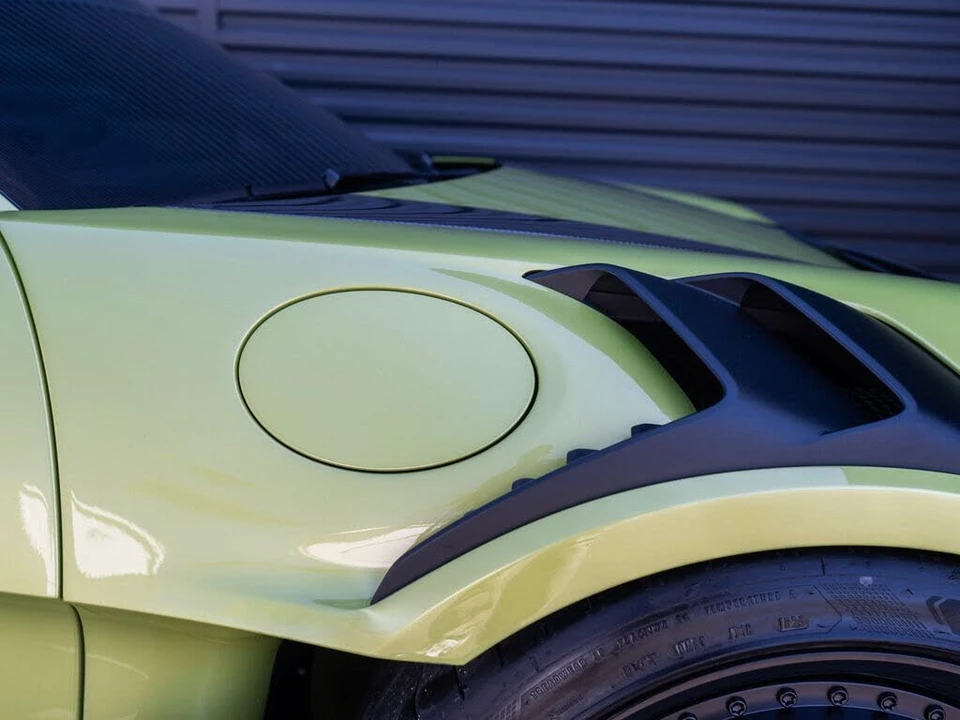 2025 Porsche 992 GT3 RS - Image 16 of 31