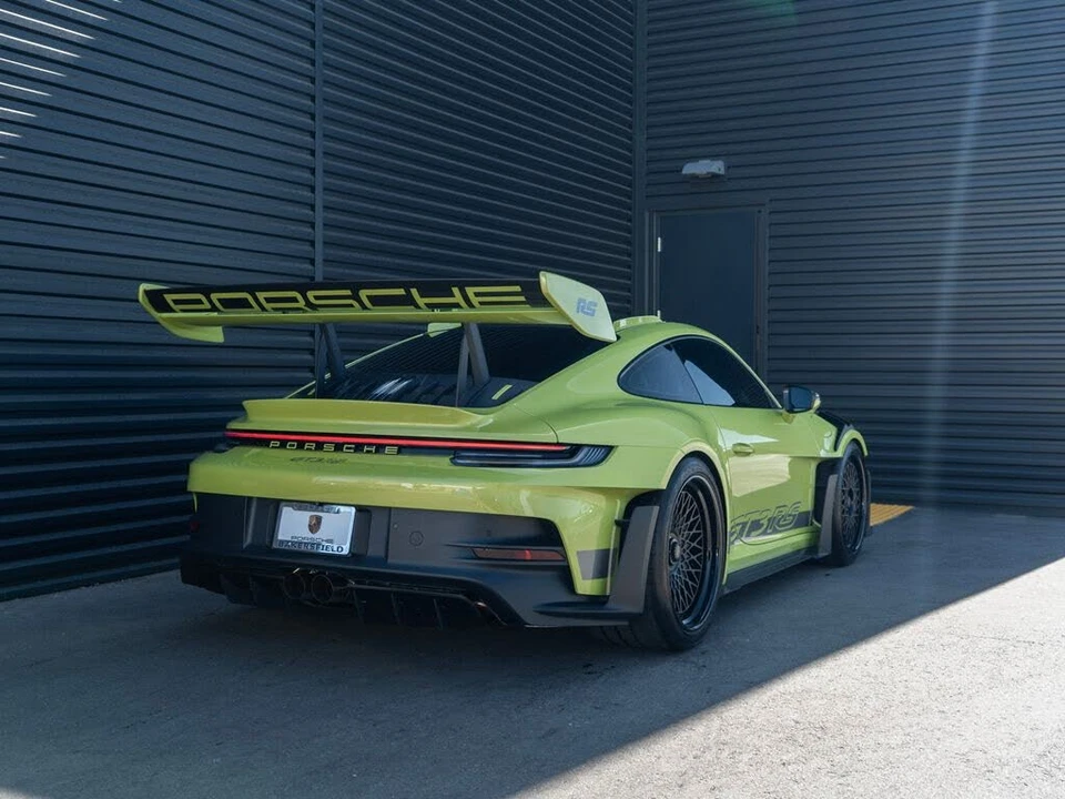 2025 Porsche 992 GT3 RS - Image 9 of 31