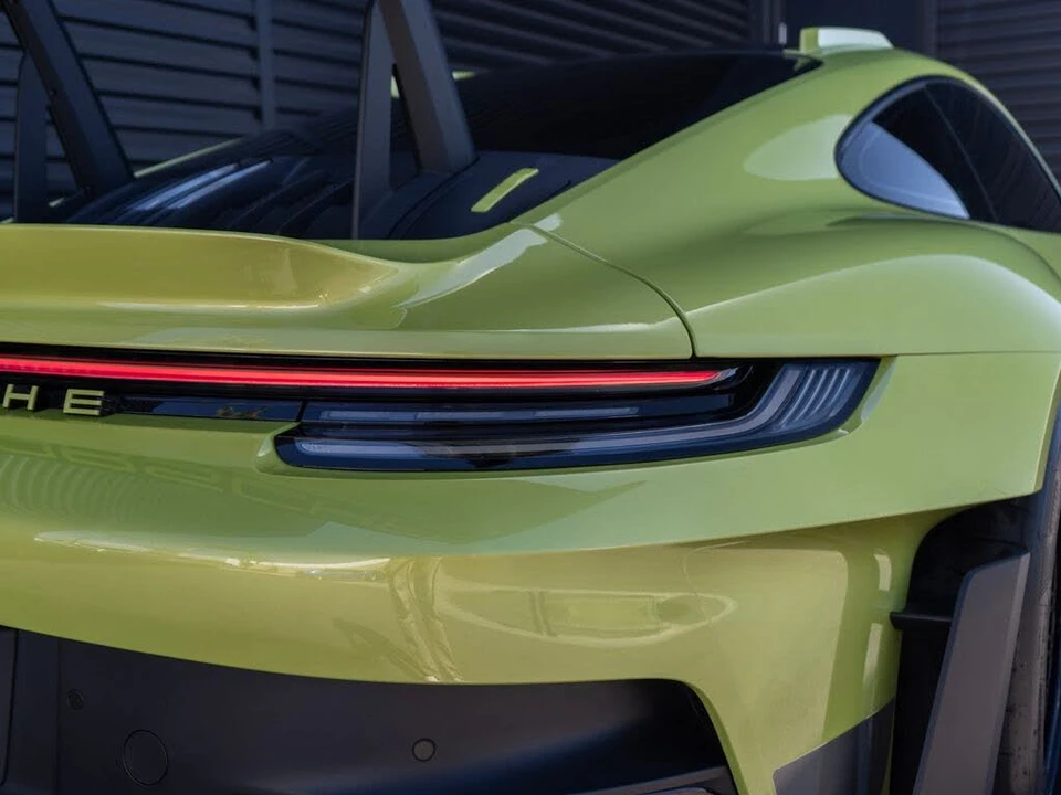 2025 Porsche 992 GT3 RS - Image 14 of 31