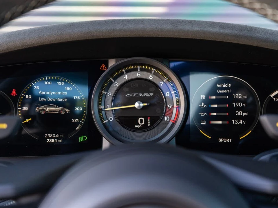 2025 Porsche 992 GT3 RS - Image 17 of 31