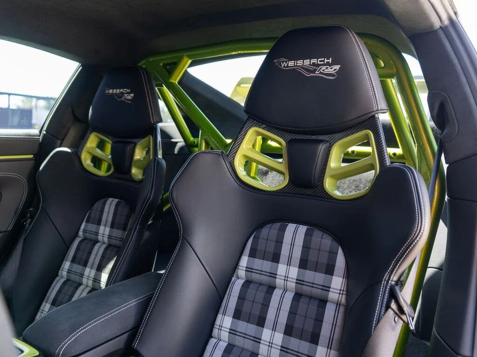 2025 Porsche 992 GT3 RS - Image 4 of 31