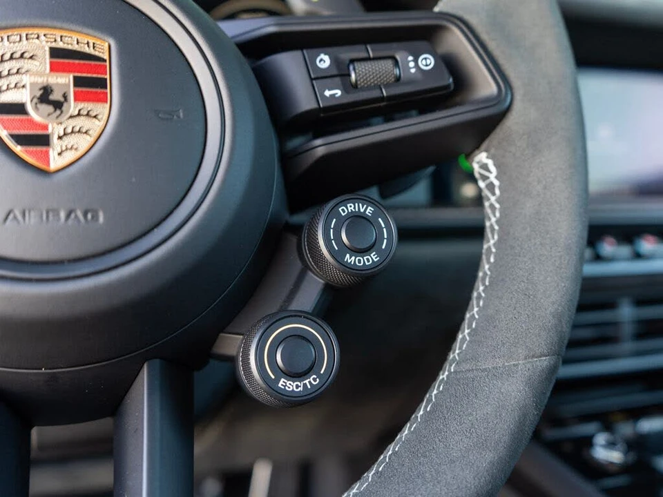 2025 Porsche 992 GT3 RS - Image 23 of 31
