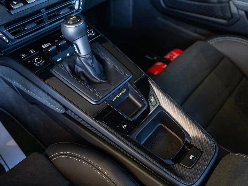 2025 Porsche 992 GT3 RS - Image 27 of 31