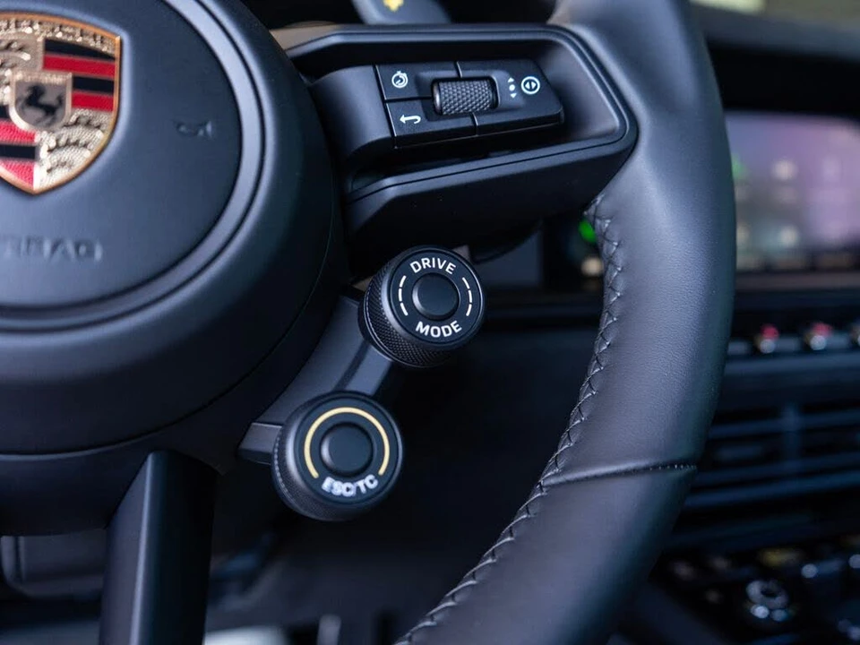 2025 Porsche 992 GT3 RS - Image 23 of 31