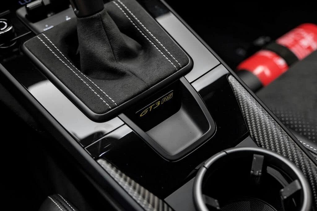 2025 Porsche 992 GT3 RS - Image 29 of 31