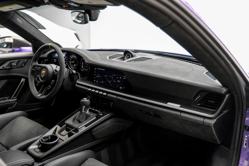 2025 Porsche 992 GT3 RS - Image 19 of 31