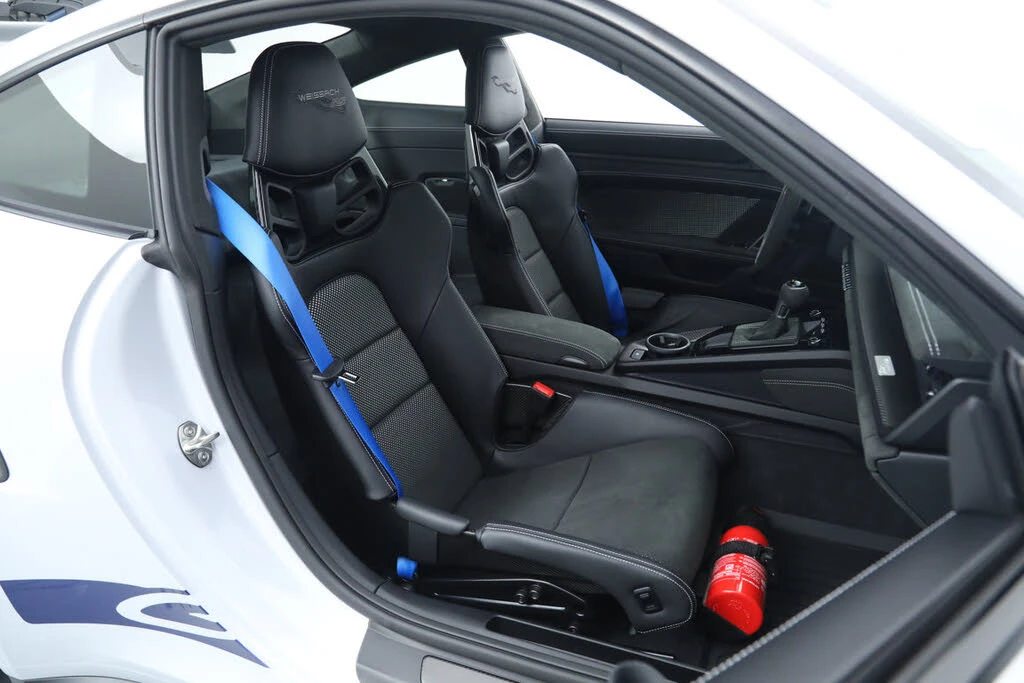 2025 Porsche 992 GT3 RS - Image 20 of 31