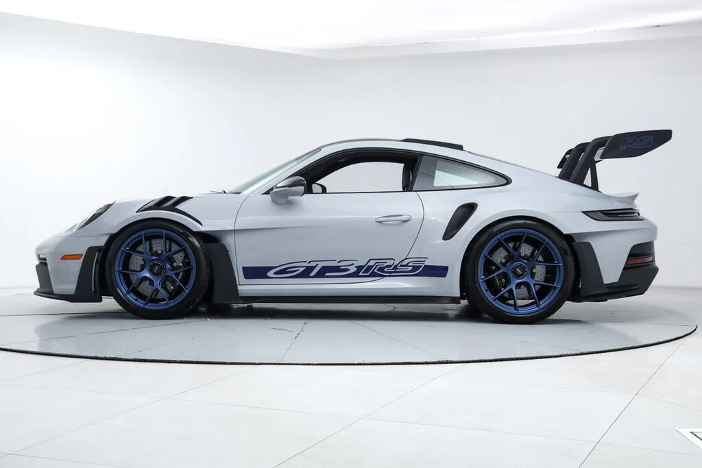 2025 Porsche 992 GT3 RS - Image 2 of 31