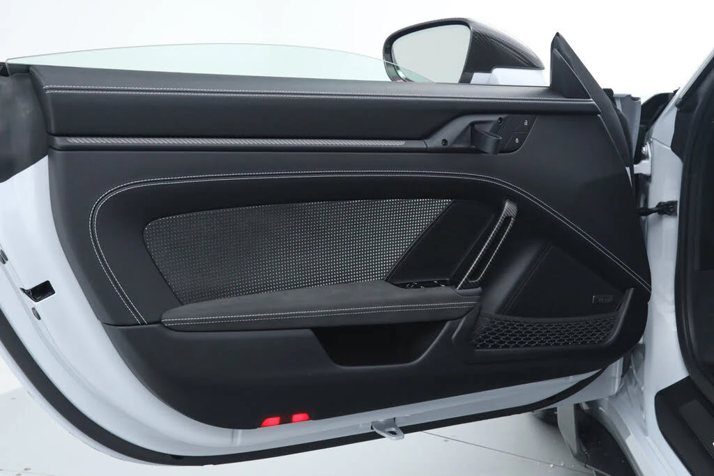 2025 Porsche 992 GT3 RS - Image 24 of 31