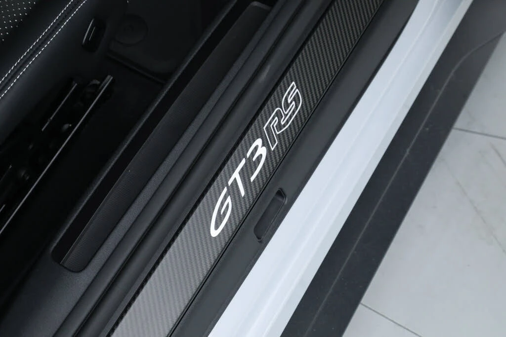2025 Porsche 992 GT3 RS - Image 23 of 31