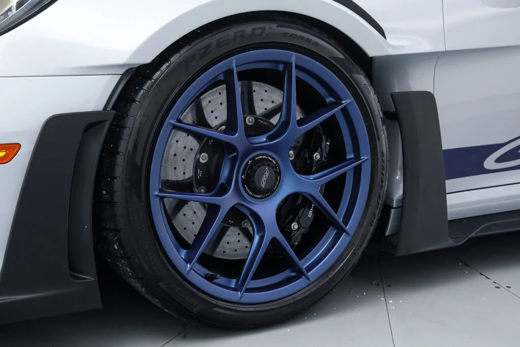2025 Porsche 992 GT3 RS - Image 13 of 31