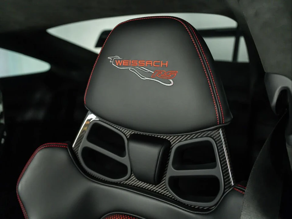 2025 Porsche 992 GT3 RS - Image 26 of 31