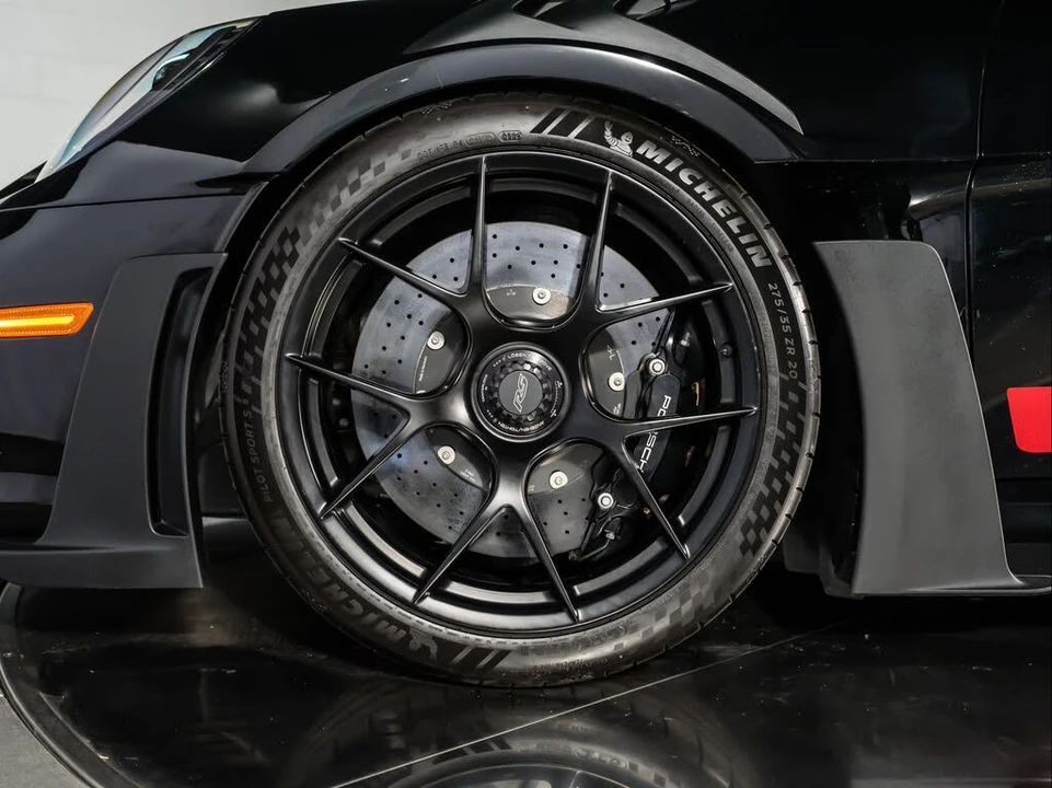 2025 Porsche 992 GT3 RS - Image 11 of 31