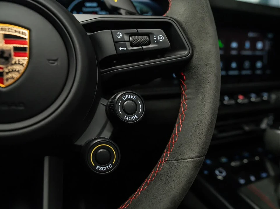 2025 Porsche 992 GT3 RS - Image 15 of 31