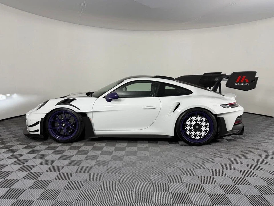 2025 Porsche 992 GT3 RS - Image 2 of 7